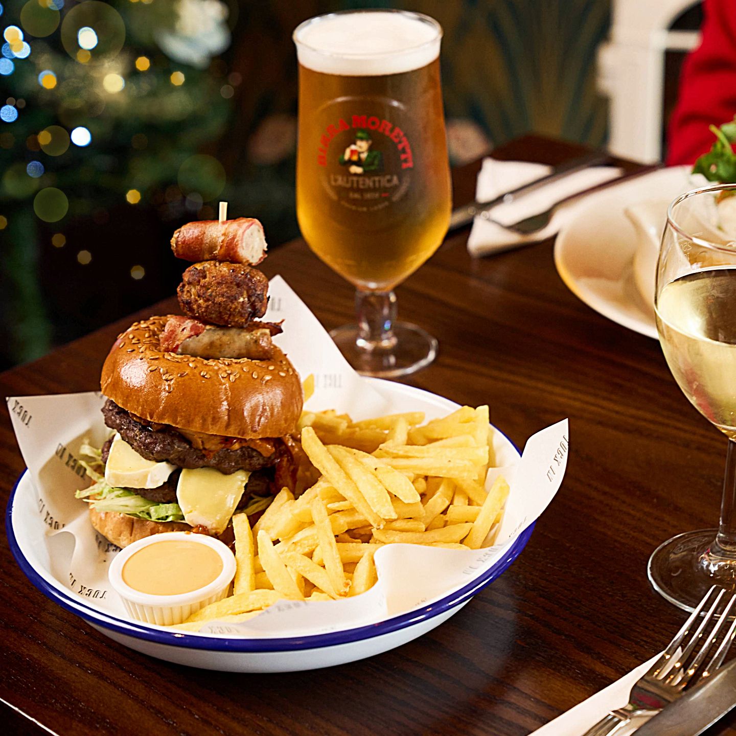Festive Lunch & Dinner at The Horseshoe Inn in Tatenhill